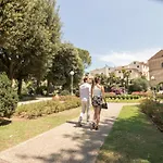 Apartment Modern Two Bedroom Flat Close To Center *